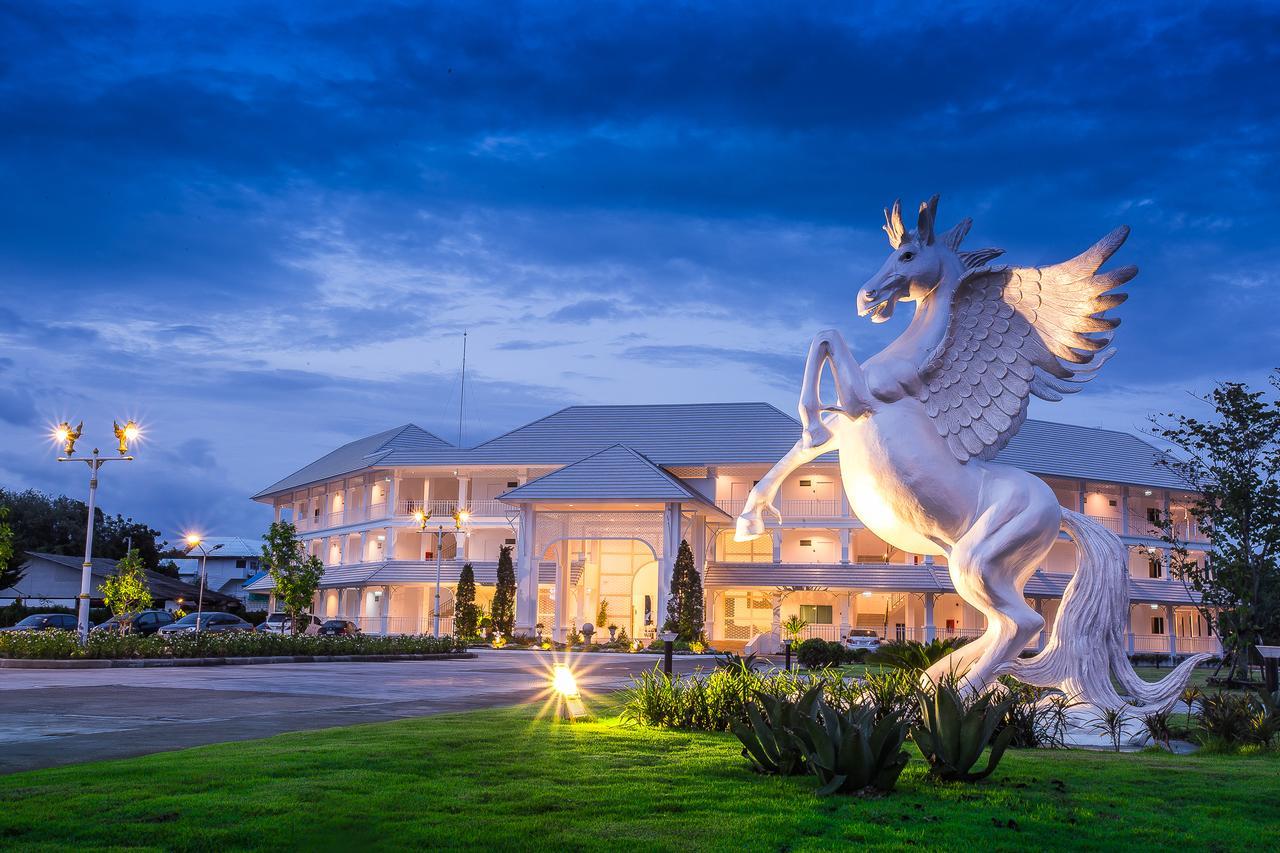 White House Hotel Tak Luaran gambar